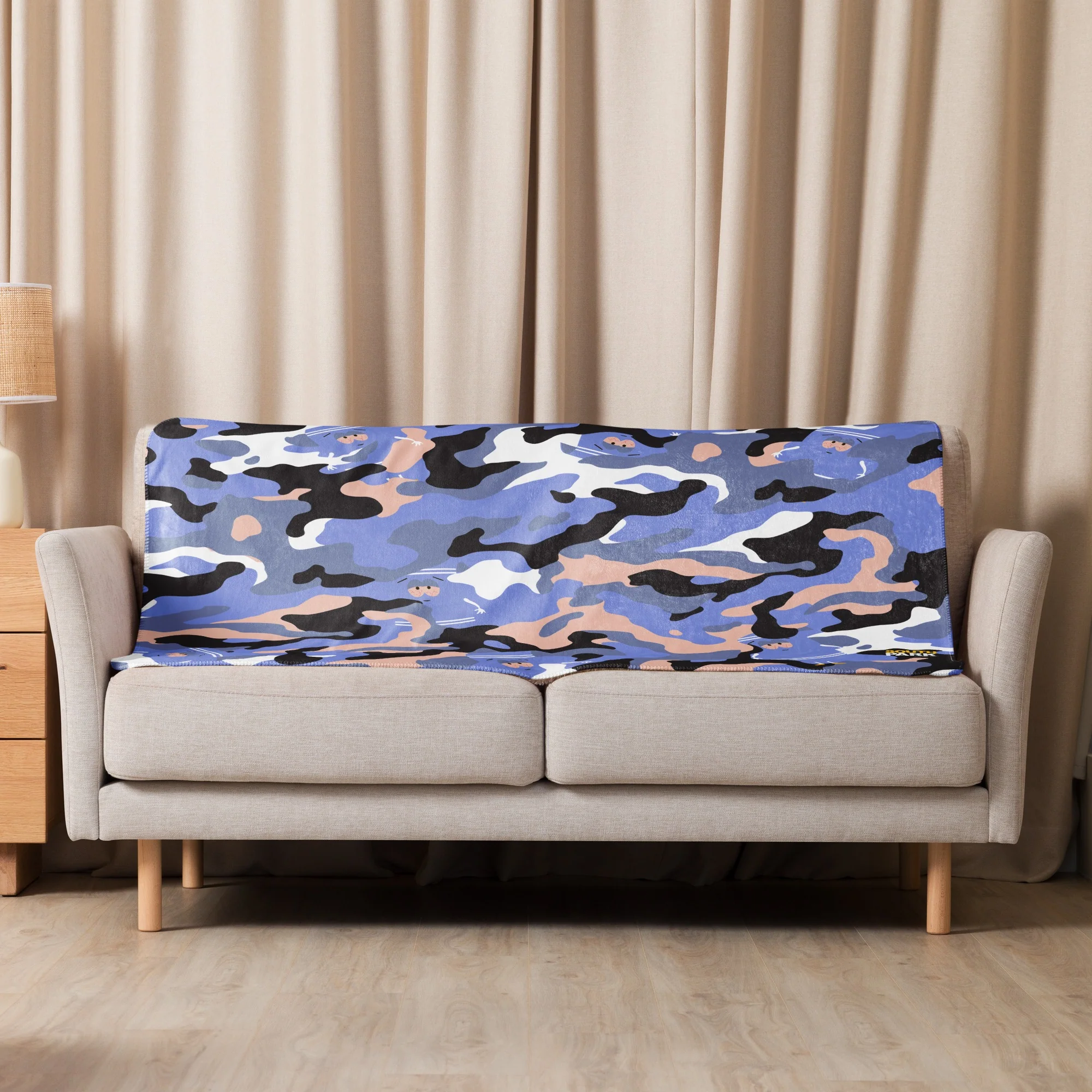 South Park Camo Towelie Sherpa Blanket - Image 6